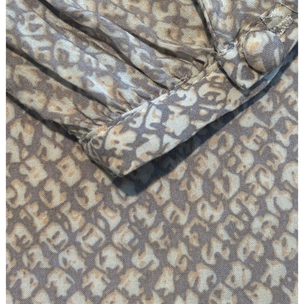 Gray Patterned Blouse - Picture 5 of 5